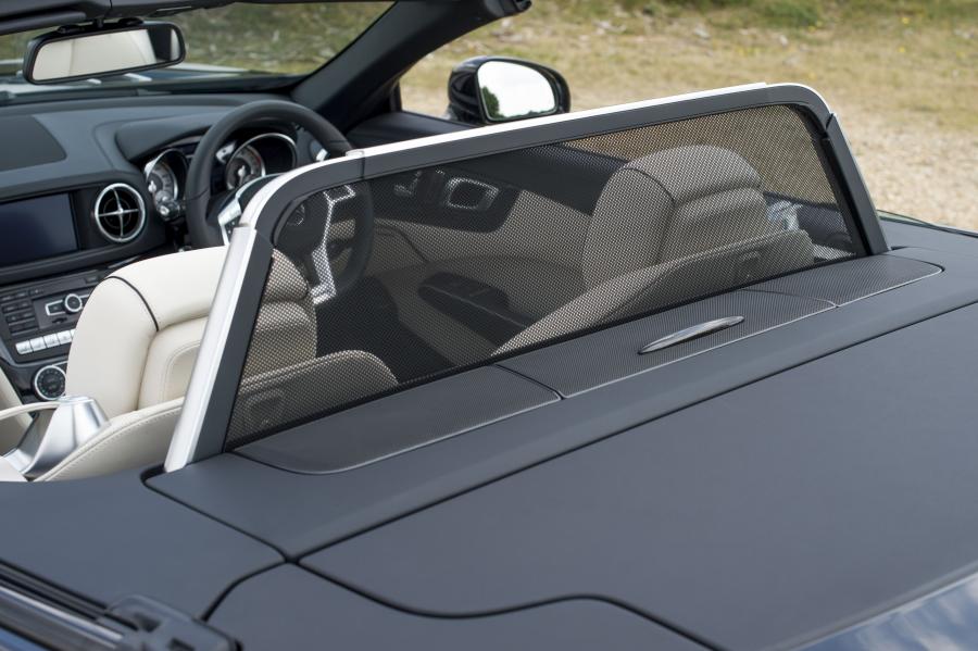  Mercedes-Benz SL400 2014 года  (UK) (фото 23 из 31)